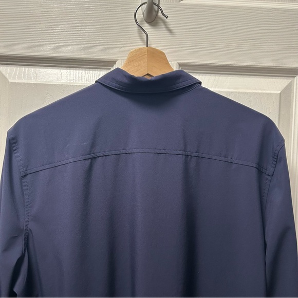 Eddie Bauer Women’s Button Down shirt, Navy, XL - Picture 5 of 11